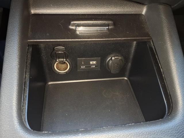 Photo of 2017 Silky Silver Kia Forte