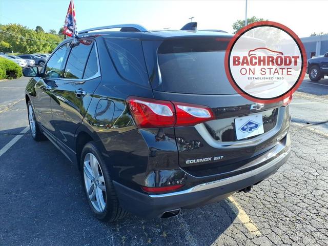 Photo of 2020 Mosaic Black Metallic Chevrolet Equinox