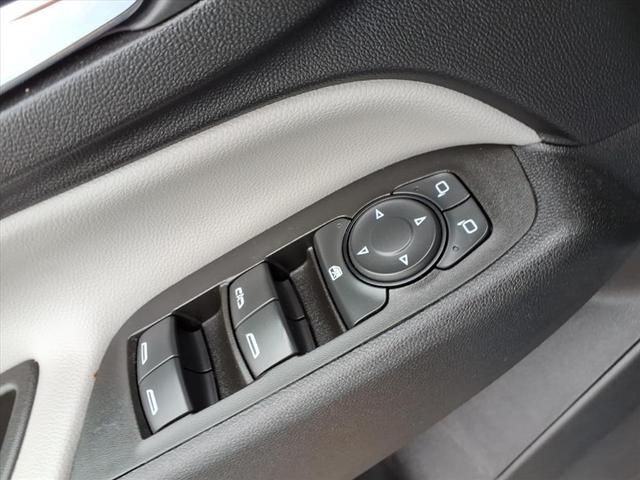 Photo of 2020 Summit White Chevrolet Equinox