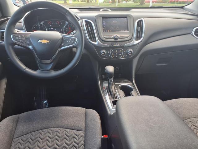 Photo of 2024 Iridescent Pearl Tricoat Chevrolet Equinox