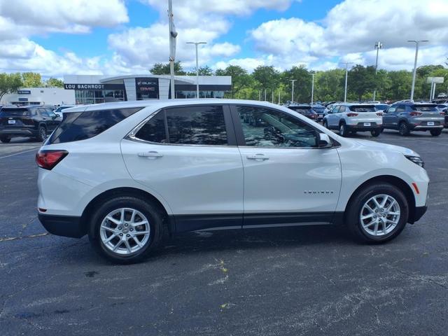 Photo of 2024 Iridescent Pearl Tricoat Chevrolet Equinox