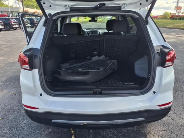 Photo of 2024 Iridescent Pearl Tricoat Chevrolet Equinox