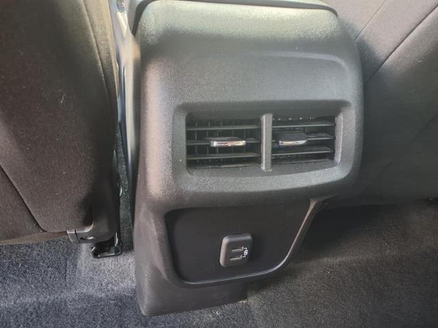 Photo of 2024 Iridescent Pearl Tricoat Chevrolet Equinox