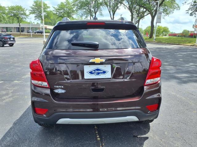 Photo of 2022 Black Cherry Metallic Chevrolet Trax