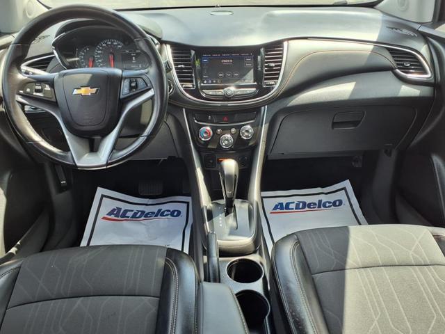 Photo of 2022 Black Cherry Metallic Chevrolet Trax
