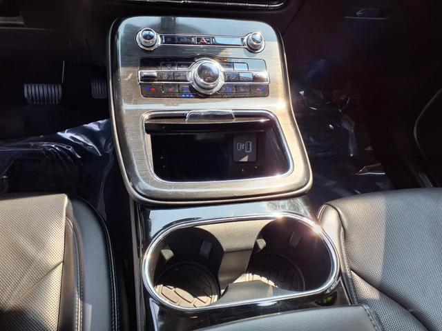 Photo of 2023 White Metallic Lincoln Nautilus
