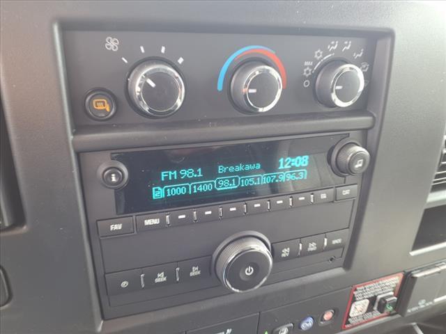 Photo of 2025 Summit White GMC Savana 2500
