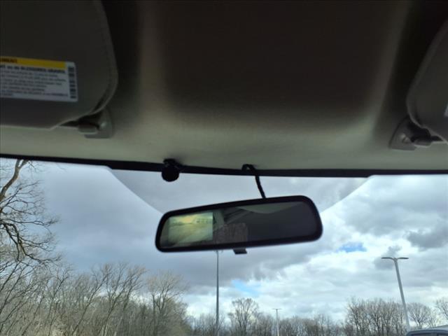Photo of 2025 Summit White GMC Savana 2500