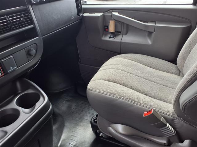 Photo of 2025 Summit White GMC Savana 2500