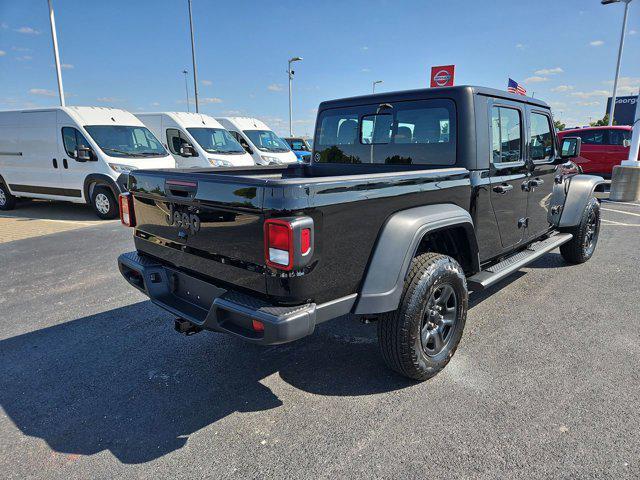 Photo of 2025 Black Clearcoat Jeep Gladiator