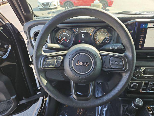 Photo of 2025 Black Clearcoat Jeep Gladiator