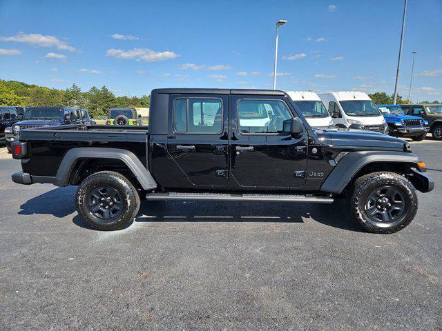 Photo of 2025 Black Clearcoat Jeep Gladiator