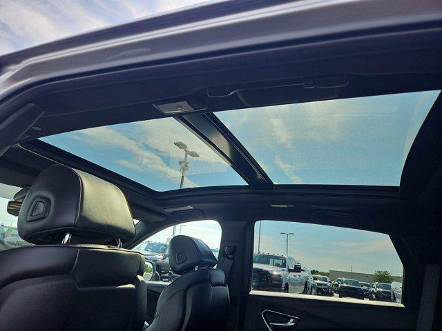 Photo of 2022 Lunar Silver Metallic Acura RDX