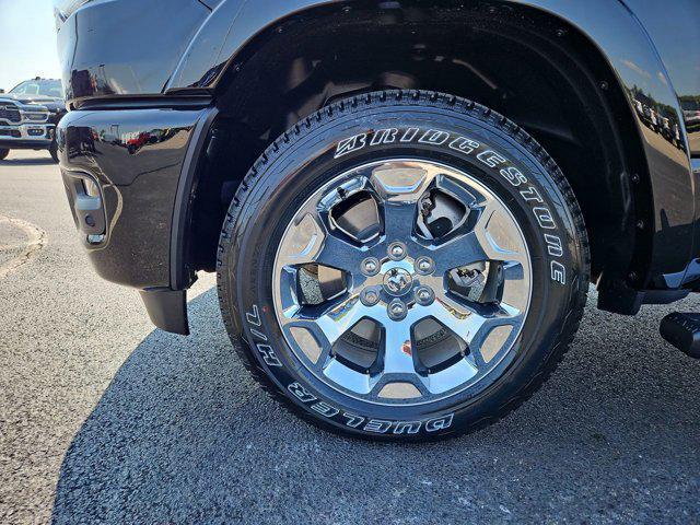 Photo of 2026 Diamond Black Crystal Pearlcoat RAM 1500