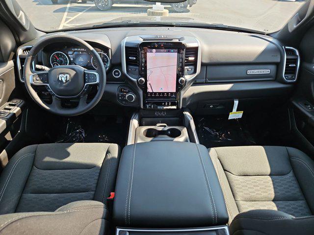 Photo of 2026 Diamond Black Crystal Pearlcoat RAM 1500