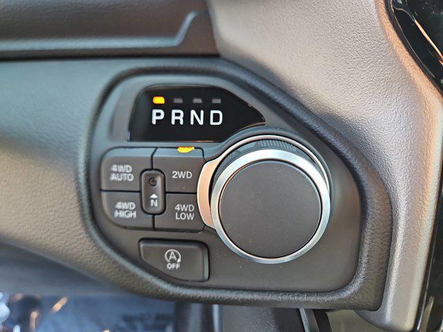 Photo of 2026 Diamond Black Crystal Pearlcoat RAM 1500