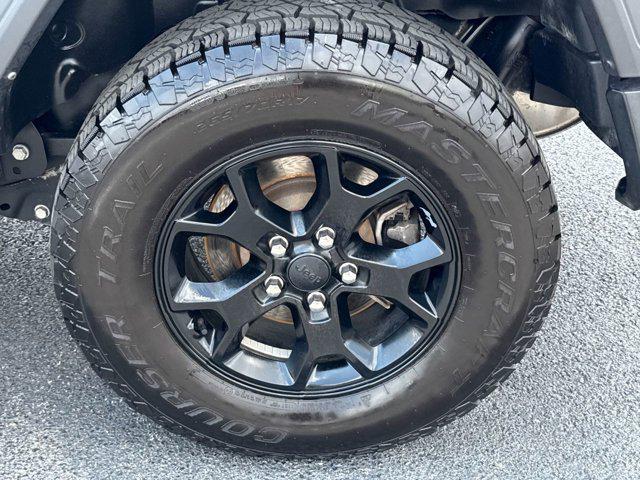 Photo of 2021 Snazzberry Pearlcoat Jeep Wrangler Unlimited