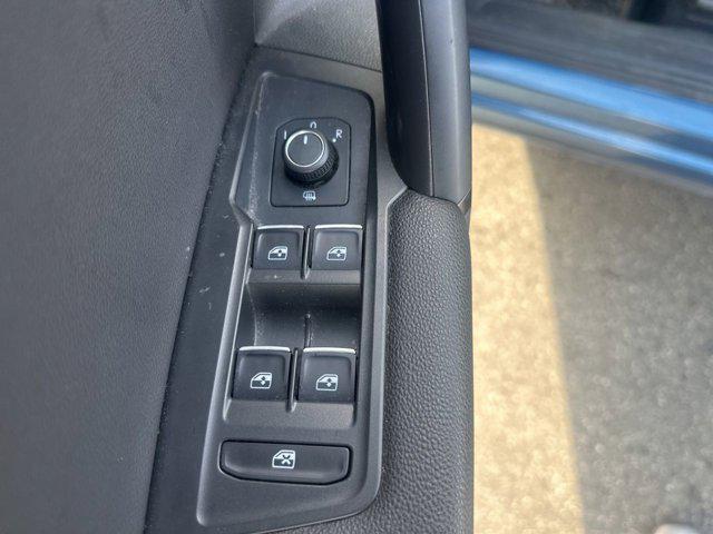 Photo of 2019 Silk Blue Metallic Volkswagen Tiguan