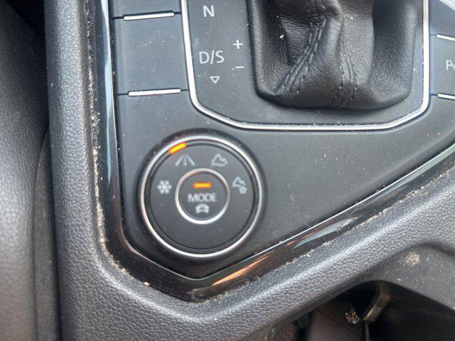 Photo of 2019 Silk Blue Metallic Volkswagen Tiguan