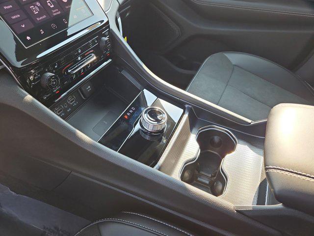 Photo of 2025 Silver Zynith Jeep Grand Cherokee