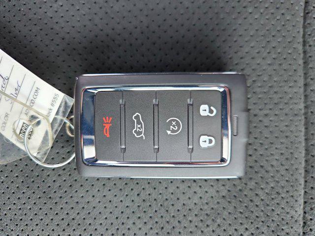 Photo of 2025 Silver Zynith Jeep Grand Cherokee