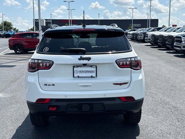 Photo of 2025 Bright White Clearcoat Jeep Compass