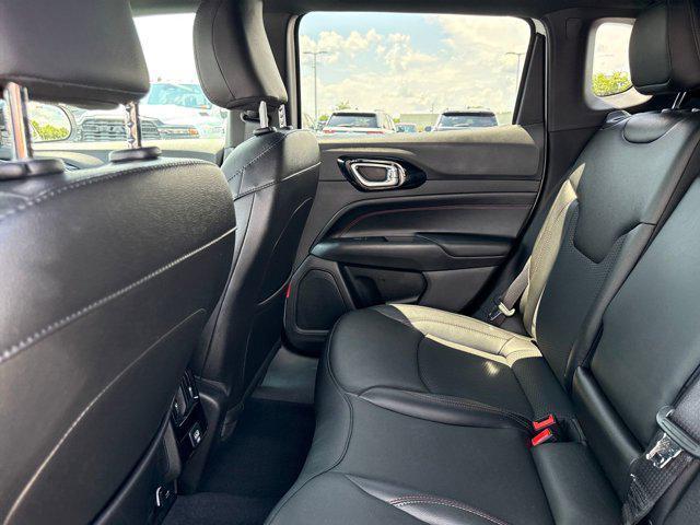 Photo of 2025 Bright White Clearcoat Jeep Compass