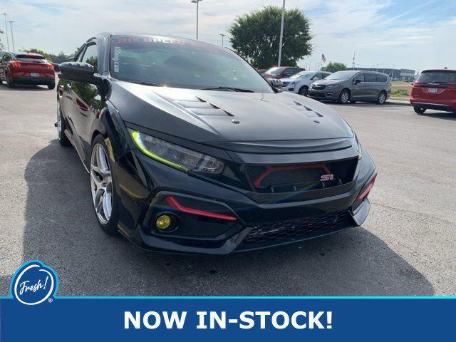 Photo of 2019 Crystal Black Pearl Honda Civic Si