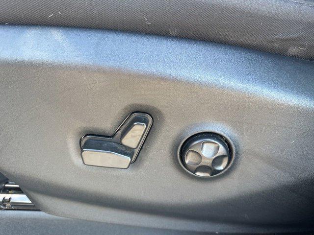 Photo of 2021 Granite Crystal Metallic Clearcoat Chrysler Pacifica