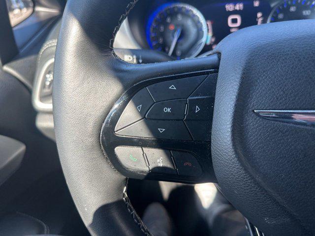 Photo of 2021 Granite Crystal Metallic Clearcoat Chrysler Pacifica
