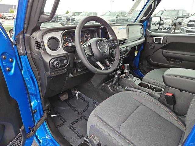 Photo of 2025 Hydro Blue Pearlcoat Jeep Gladiator