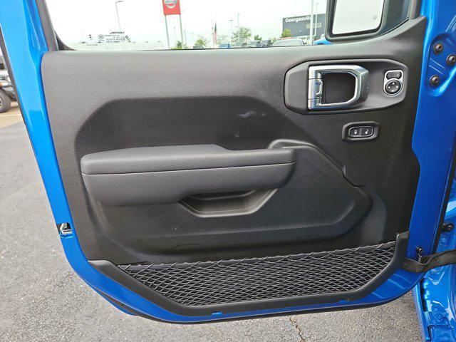 Photo of 2025 Hydro Blue Pearlcoat Jeep Gladiator
