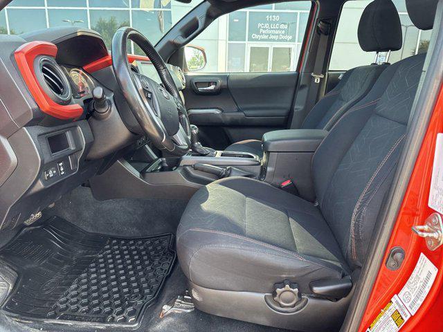 Photo of 2016 Barcelona Red Metallic Toyota Tacoma