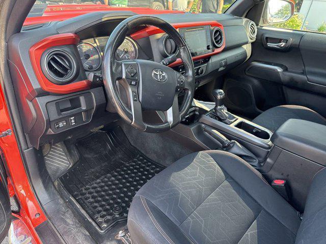 Photo of 2016 Barcelona Red Metallic Toyota Tacoma