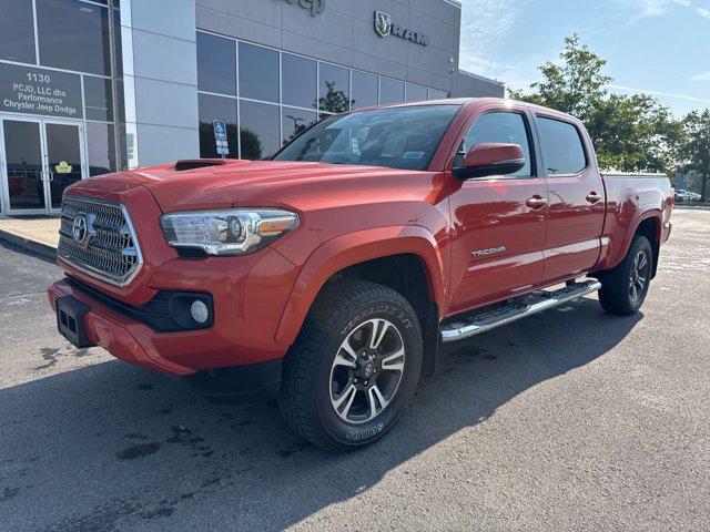 Photo of 2016 Barcelona Red Metallic Toyota Tacoma
