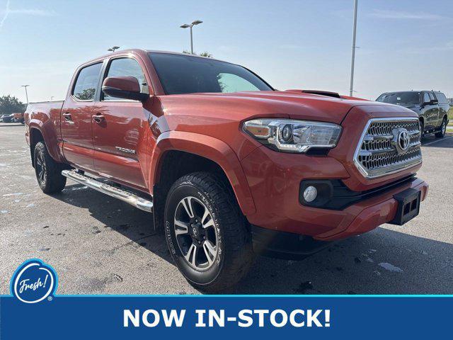Photo of 2016 Barcelona Red Metallic Toyota Tacoma