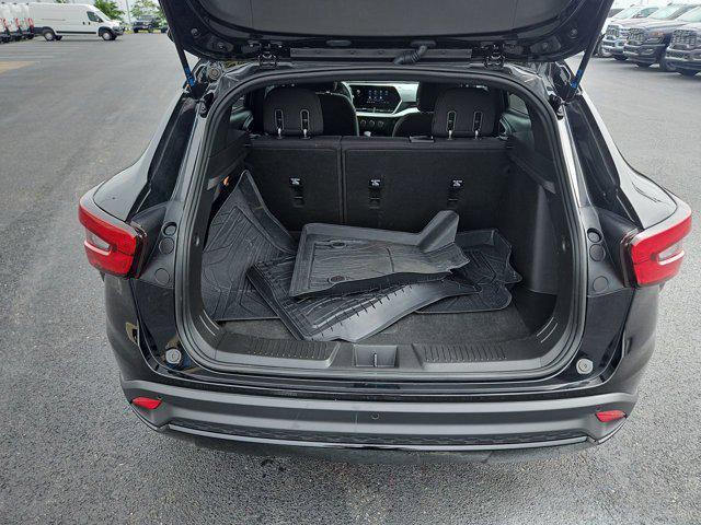 Photo of 2024 Mosaic Black Metallic Chevrolet Trax