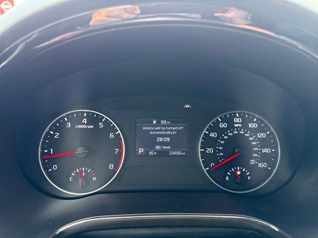 Photo of 2023 Snow White Pearl Kia Seltos