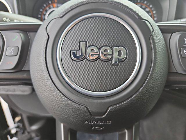 Photo of 2025 Black Clearcoat Jeep Gladiator