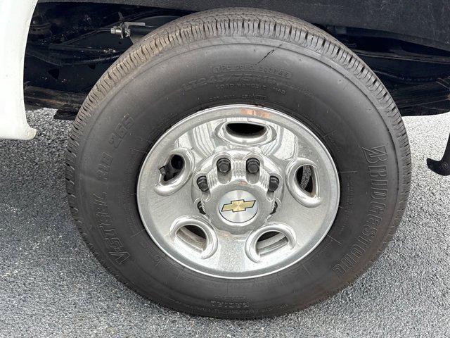 Photo of 2024 Summit White Chevrolet Express 2500