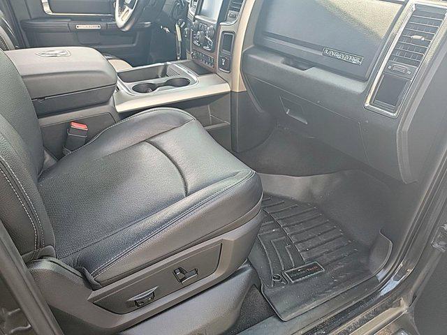 Photo of 2017 Brilliant Black Crystal Pearlcoat RAM 2500