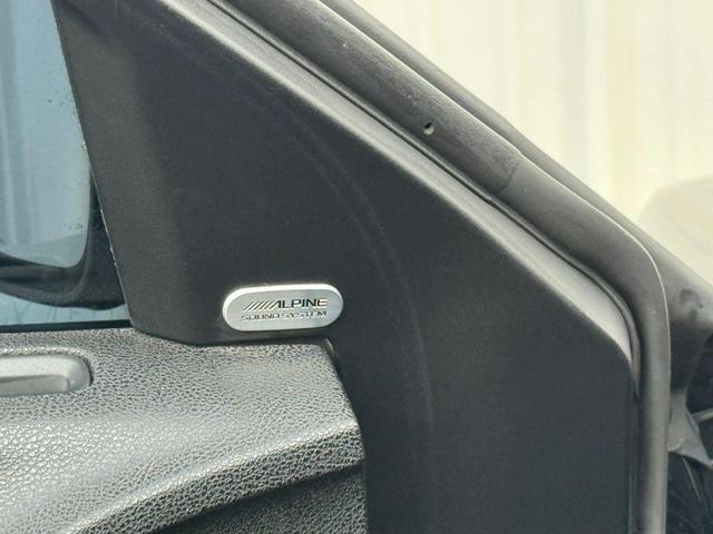Photo of 2023 Pitch Black Clearcoat Dodge Charger