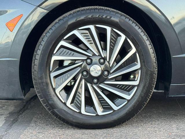Photo of 2021 Gray Hyundai SONATA