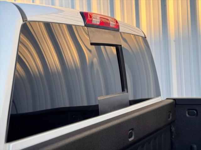 Photo of 2018 Iridescent Pearl Tricoat Chevrolet Silverado 1500