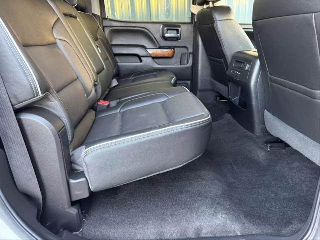 Photo of 2018 Iridescent Pearl Tricoat Chevrolet Silverado 1500