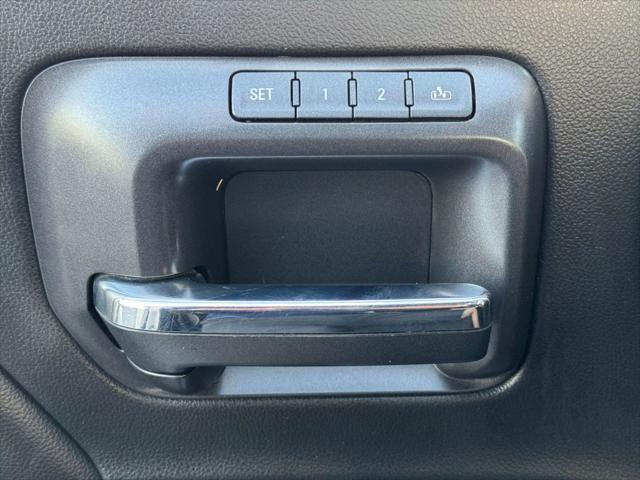 Photo of 2018 Iridescent Pearl Tricoat Chevrolet Silverado 1500