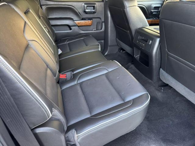 Photo of 2018 Iridescent Pearl Tricoat Chevrolet Silverado 1500