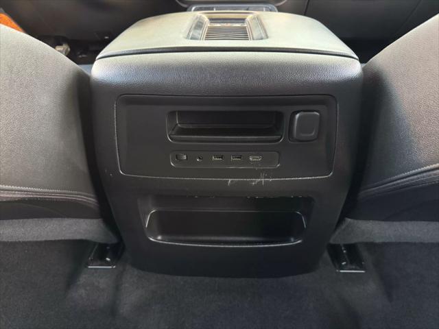 Photo of 2018 Iridescent Pearl Tricoat Chevrolet Silverado 1500