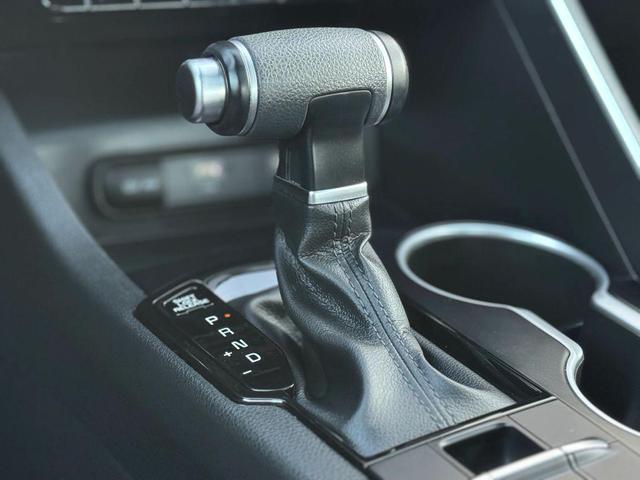 Photo of 2022 Glacial White Pearl Kia K5