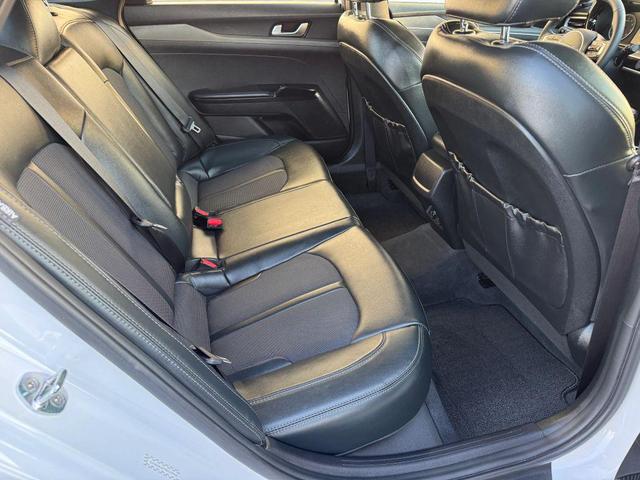 Photo of 2022 Glacial White Pearl Kia K5